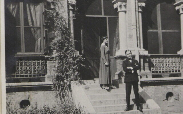 Une photo de la collection de Julio Palencia et Zoe Dragoumis, qui ont été en poste dans huit endroits différents à travers le monde dont le Costa Rica, la Chine, le Maroc, l'Afrique du Sud, la Turquie et la Bulgarie entre 1914 et 1943. (Avec l'aimable autorisation de la Bibliothèque Gennadius)
