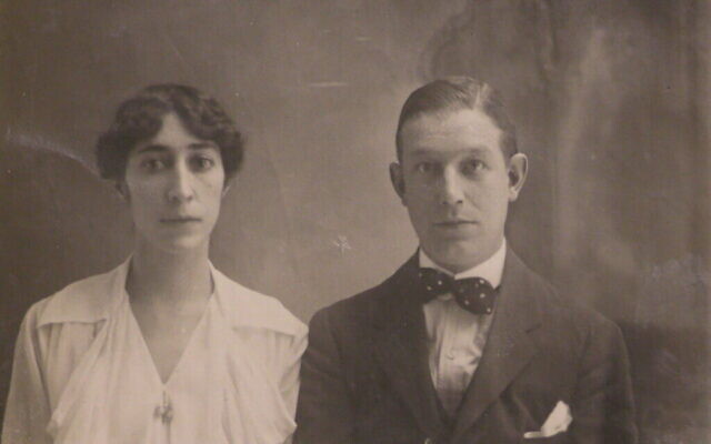 Une photo de la collection de Julio Palencia et Zoe Dragoumis, qui ont été en poste dans huit endroits différents à travers le monde dont le Costa Rica, la Chine, le Maroc, l'Afrique du Sud, la Turquie et la Bulgarie entre 1914 et 1943. (Avec l'aimable autorisation de la Bibliothèque Gennadius)