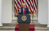 Le président américain Donald Trump répond aux questions des journalistes lors d'un événement sur la protection des personnes âgées atteintes de diabète à la Maison Blanche, le mardi 26 mai 2020, à Washington. (Crédit : AP Photo/Evan Vucci)
