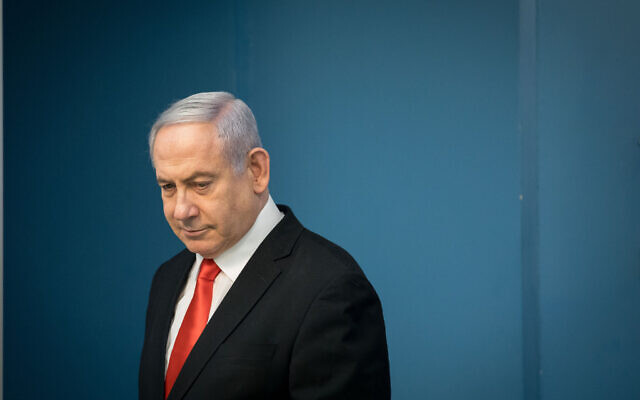 Le Premier ministre Benjamin Netanyahu tient une conférence de presse au bureau du Premier ministre à Jérusalem, le 16 mars 2020. (Crédit : Yonatan Sindel / Flash90)