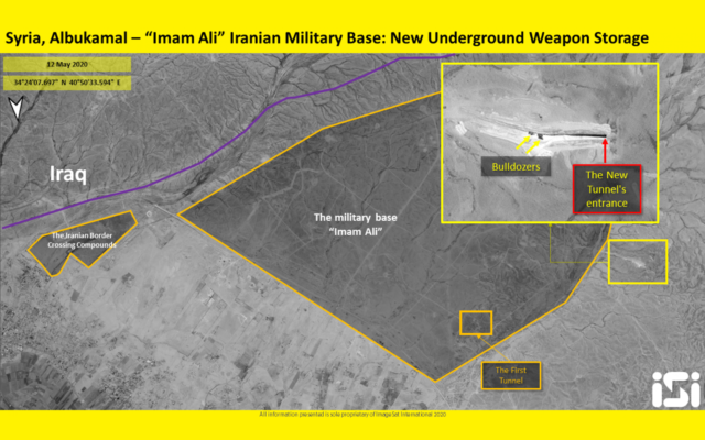 Cette photo publiée par ImageSat International le 13 mai 2020 montre la construction apparente d'une installation souterraine de stockage d'armes sur une base militaire que l'on soupçonne d'être contrôlée par l'Iran dans la région d'al-Bukamal à l'est de la Syrie. (ImageSat International) Cette photo publiée par ImageSat International le 13 mai 2020 montre la construction apparente d'une installation souterraine de stockage d'armes sur une base militaire que l'on soupçonne d'être contrôlée par l'Iran dans la région d'al-Bukamal à l'est de la Syrie. (ImageSat International)