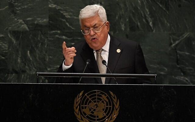 Le président de l'Autorité palestinienne Mahmoud Abbas s'exprime lors de la 74e session de l'Assemblée générale au siège des Nations unies à New York, le 26 septembre 2019. (Timothy A. Clark/AFP) Le président de l'Autorité palestinienne Mahmoud Abbas s'exprime lors de la 74e session de l'Assemblée générale au siège des Nations unies à New York, le 26 septembre 2019. (Timothy A. Clark/AFP)