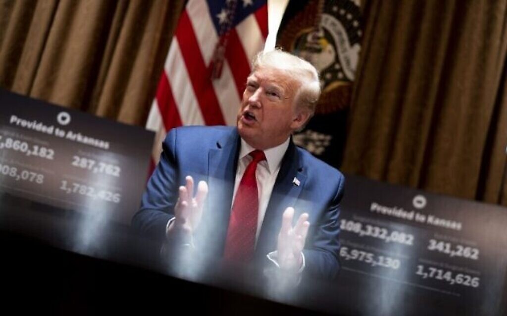Le président américain Donald Trump s'exprimant dans le Cabinet Room de la Maison Blanche, le 20 mai 2020 à Washington, DC. (Doug Mills-Pool/Getty Images/AFP) Le président américain Donald Trump s'exprimant dans le Cabinet Room de la Maison Blanche, le 20 mai 2020 à Washington, DC. (Doug Mills-Pool/Getty Images/AFP)