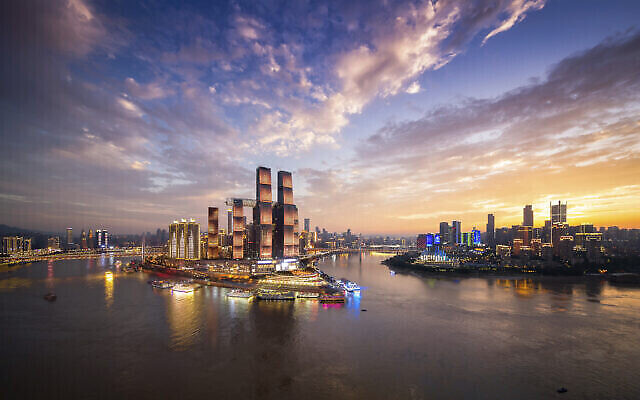 Raffles City Chonqing, l'un des derniers projets de l'architecte Moshe Safdie, qui a entamé sa première phase en juin 2020. (Autorisation : Moshe Safdie Architects)