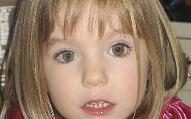Madeleine McCann sur une photo non datée. La police britannique a déclaré mercredi 3 juin 2020 qu'un Allemand avait été identifié comme suspect dans l’enquête concernant une petite fille britannique de 3 ans, disparue il y a 13 ans lors de vacances en famille au Portugal. (Crédit : AP)