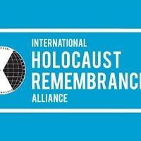 Le logo de l’Alliance internationale pour la mémoire de l’Holocauste (IHRA).