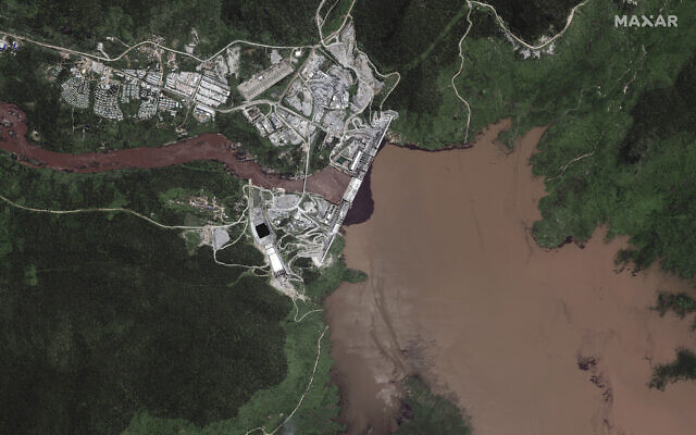 Le grand barrage de la Renaissance éthiopienne sur le Nil dans la région de Benishangul-Gumuz en Éthiopie, le 12 juillet 2020. (Maxar Technologies via AP) Le grand barrage de la Renaissance éthiopienne sur le Nil dans la région de Benishangul-Gumuz en Éthiopie, le 12 juillet 2020. (Maxar Technologies via AP)