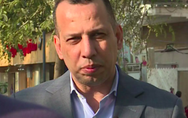 Hicham al-Hachémi, spécialiste des mouvements jihadistes, lors d'une interview à Bagdad en février 2019. (AFPTV / AFP)