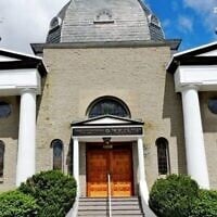 Illustration : La congrégation Beth Israel, la plus ancienne synagogue de Bangor, dans le Maine. (Crédit : Wikimedia Commons)
