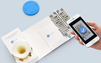 Healthy.io combine la caméra du smartphone avec les technologies de reconnaissance d'images et d'intelligence artificielle pour transformer les smartphones en scanners de qualité clinique, pour analyser les bandelette de test pour analyse d'urine. (Autorisation)