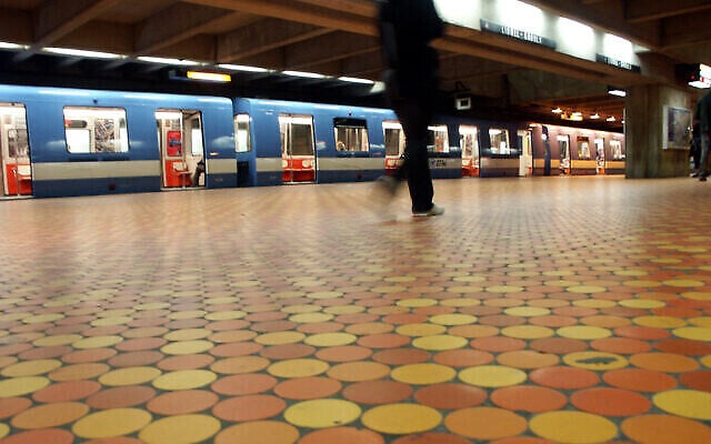 La station de métro Lionel Groulx à Montréal. (Avec l'aimable autorisation de la Société de transport de Montréal)