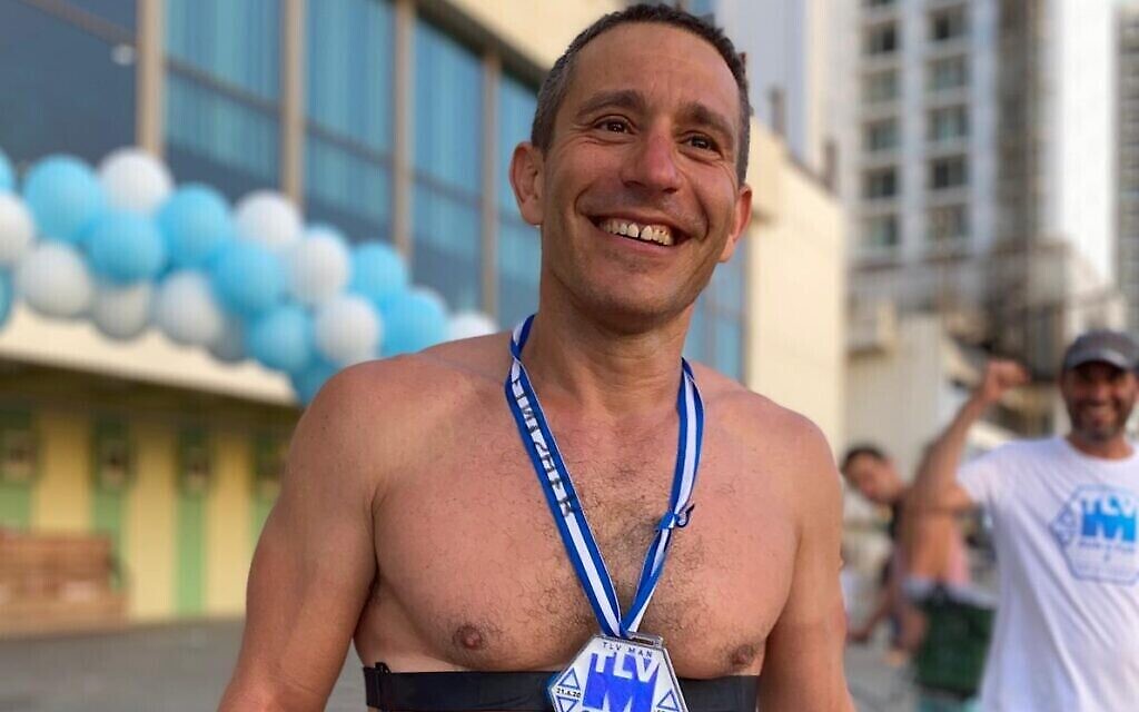 Ari Vroman s'est entraîné et a participé à un Ironman personnel à Tel-Aviv, dans le sillage du coronavirus (Autorisation : Ari Vroman) Ari Vroman s'est entraîné et a participé à un Ironman personnel à Tel-Aviv, dans le sillage du coronavirus (Autorisation : Ari Vroman)