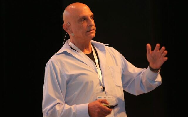 Aharon Aharon, président de l'Autorité israélienne de l'innovation, lors d'une conférence à Tel Aviv. (Crédit : Ofer Vaknin) Aharon Aharon, président de l'Autorité israélienne de l'innovation, lors d'une conférence à Tel Aviv. (Crédit : Ofer Vaknin)