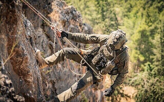 Des soldats de l'Unité Shaldag d'élite de l'Armée de l'Air israélienne participent à un exercice sur cette photo sans date. (Armée israélienne)