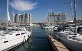 Vue de la marina et des constructions à Herzliya, le 12 décembre 2015. (Crédit : Nati Shohat/Flash 90)