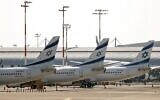 Des avions d'El Al sur le tarmac de l'aéroport Ben Gourion le 3 août 2020. (Autorisation : Jack Guez / AFP)