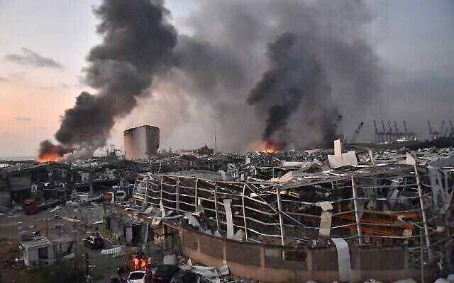 Une vue générale de la scène de l'explosion de Beyrouth, le 4 août 2020. (Crédit : STR / AFP)
