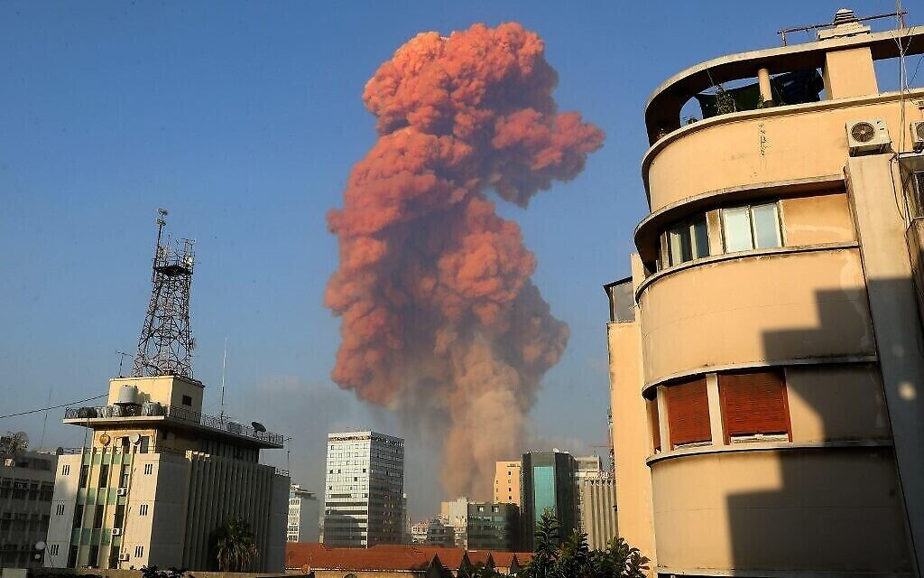 L'explosion à Beyrouth, le 4 août 2020. (Crédit : Anwar AMRO / AFP)