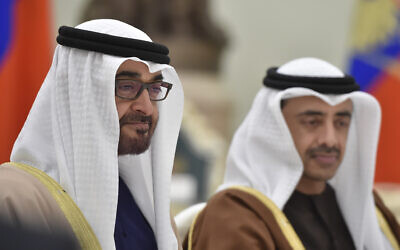 Le cheikh Mohammed ben Zayed al-Nahyan, prince héritier d'Abou Dhabi et commandant en chef adjoint des forces armées des Émirats arabes unis, au Kremlin à Moscou, le 24 mars 2016. (Crédit : Alexander Nemenov / Pool photo via AP)