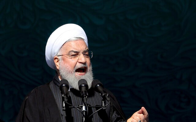 Le président iranien Hassan Rouhani s'exprime lors d'une cérémonie pour marquer le 41ème anniversaire de la révolution islamique sur la place Azadi à Téhéran, le 11 février 2020. (AP Photo/Ebrahim Noroozi). Le président iranien Hassan Rouhani s'exprime lors d'une cérémonie pour marquer le 41ème anniversaire de la révolution islamique sur la place Azadi à Téhéran, le 11 février 2020. (AP Photo/Ebrahim Noroozi).