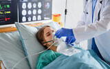 Un patient du coronavirus reçoit une assistance respiratoire. (iStock)