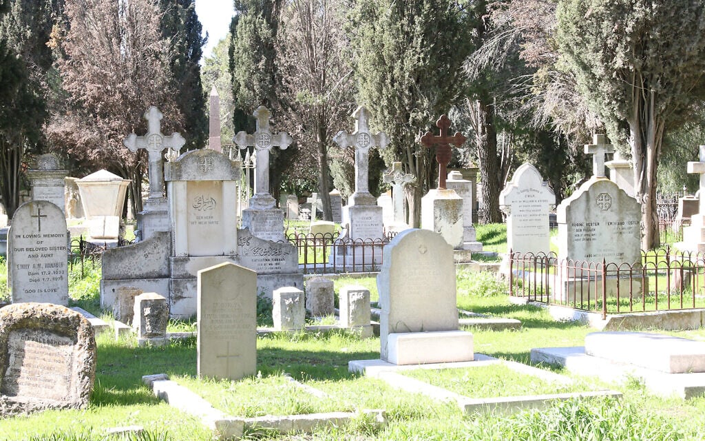 Le cimetière protestant sur le mont Sion à Jérusalem. (Crédit : Shmuel Bar-Am)