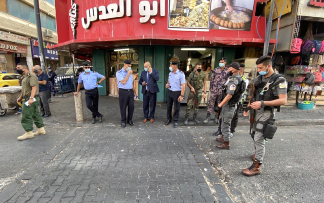 Les forces de sécurité palestiniennes déployées à Bethléem le jeudi 17 septembre 2020 (Crédit : Wafa) Les forces de sécurité palestiniennes déployées à Bethléem le jeudi 17 septembre 2020 (Crédit : Wafa)