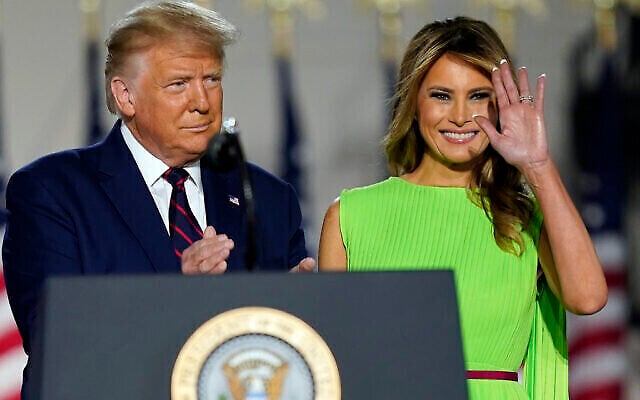 Le président Donald Trump et son épouse Melania Trump à la Maison Blanche au 4e jour de Convention nationale républicaine, le 27 août 2020, à Washington. (AP/Evan Vucci)