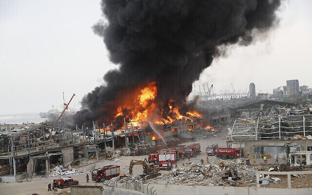 Un incendie au port de Beyrouth, au Liban, le 10 septembre 2020. (Crédit : AP Photo/Hussein Malla)