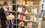 Des colis dans un bureau de poste néerlandais (Capture écran/Youtube)