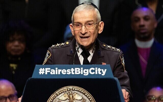 L'aumônier de la police de New York, Rabbi Alvin Kass. (Crédit : Michael Brochstein/SOPA Images/LightRocket via Getty Images)