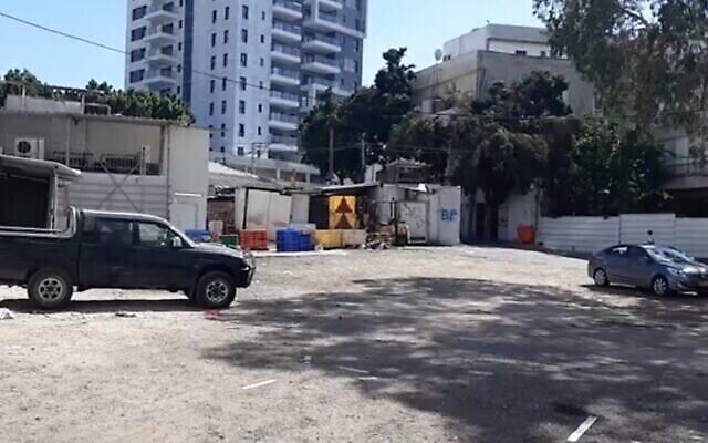 Capture d'écran d'une vidéo du lieu d'un viol présumé à Petah Tikva le 15 août 2020. (Ynet news)