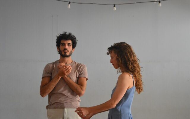“Figure No. 16" de Roy Assaf, présenté en première en ligne à Tel Aviv Dance le 12 septembre 2020 (Autorisation Tel Aviv Dance)