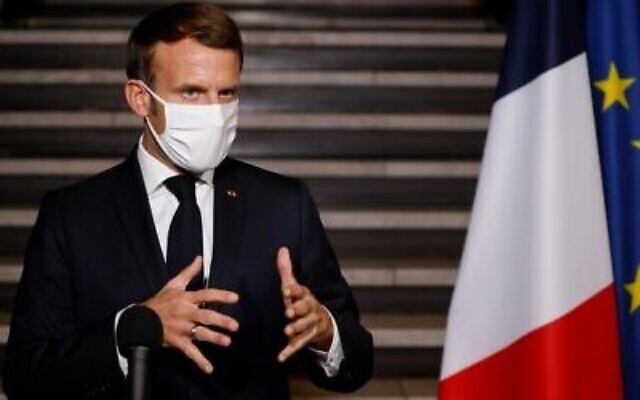 Le président français Emmanuel Macron lors d'un discours  sur la lutte contre le séparatisme à la préfecture de Seine Saint-Denis, à Bobigne 2020. (Crédit :  Ludovic MARIN / various sources / AFP)