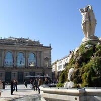 La place de la Comédie, place principale de Montpellier. (Crédit : Christophe.Finot / CC BY-SA 2.5)