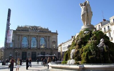 La place de la Comédie, place principale de Montpellier. (Crédit : Christophe.Finot / CC BY-SA 2.5)