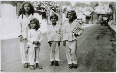 Les enfants Jacob : Madeleine, dite Milou, Simone, Jean et Denise. (Autorisation)