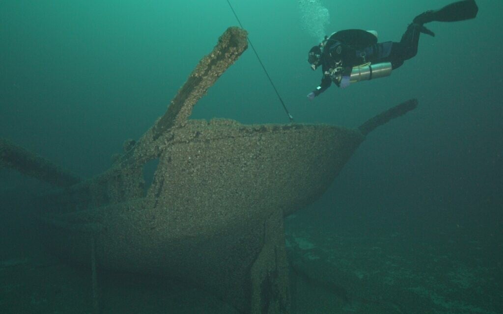 L'épave du bateau Home freedom du capitaine abolitionniste James Nugent, dans le lac Michigan (Crédit : AP Slave Ships Productions Ltd./Cornelia Street’s Ships Ltd.)