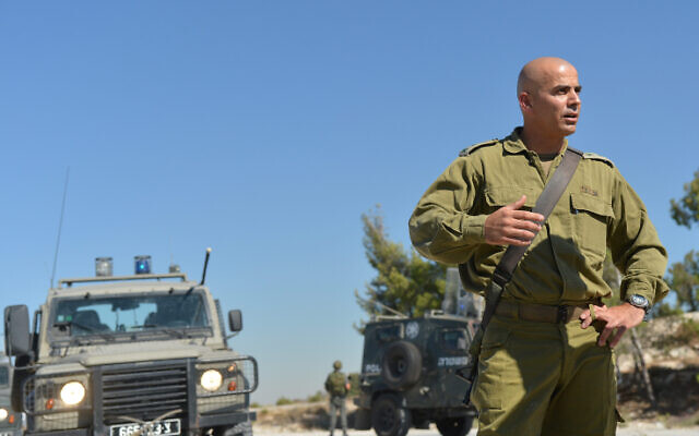 Le colonel Ghassan Alian lors d'une patrouille à Jénine, en 2013. (Crédit : Yossi Zeliger/FLASH90 ***) Le colonel Ghassan Alian lors d'une patrouille à Jénine, en 2013. (Crédit : Yossi Zeliger/FLASH90 ***)