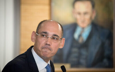 Le gouverneur de la Banque d'Israël Amir Yaron, lors d’une conférence de presse le 31 mars 2019. (Autorisation : Yonatan Sindel / Flash90)