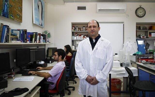 Le professeur Noam Shomron. (Crédit : Autorisation de l’université de Tel Aviv)