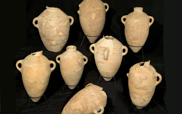 Jarres de stockage de Khirbet Qeiyafa (Clara Amit/IAA)
