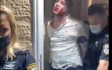 La police emmène le frère de la mariée après avoir interrompu un mariage violant les restrictions dues au coronavirus à Givat Zeev le 14 octobre 2020 (capture d'écran/Twitter)