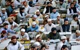 Des étudiants de la madrassa (école coranique) Darul Uloom Haqqania à Akora Khattak au Pakistan, le 19,ocotobre 2020. (Crédit : MAJEED / AFP)