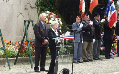 Noëlla Rouget, déléguée pour la Suisse de l’Association nationale des anciennes déportées et internées de la Résistance lors de la cérémonie du 8 mai 2013, au Consulat de France, à Genève. (Crédit : Erdrokan / CC BY-SA 3.0)