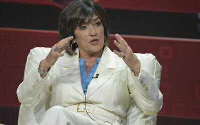Christiane Amanpour lors d'un panel de l'émission "Amanpour and Co." pendant le  TCA Summer Press à Beverly Hills, en Californie, le 30 juillet 2018. (Crédit : Richard Shotwell/Invision/AP)