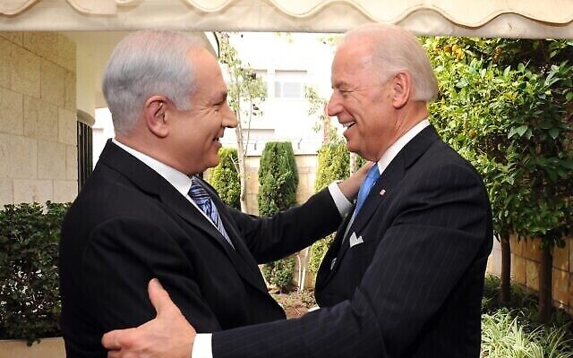 Le Premier ministre Benjamin Netanyahu, à gauche, rencontrant le vice-président des États-Unis Joe Biden, à Jérusalem, en 2010. (Crédit : Avi Ohayun/GPO) Le Premier ministre Benjamin Netanyahu, à gauche, rencontrant le vice-président des États-Unis Joe Biden, à Jérusalem, en 2010. (Crédit : Avi Ohayun/GPO)