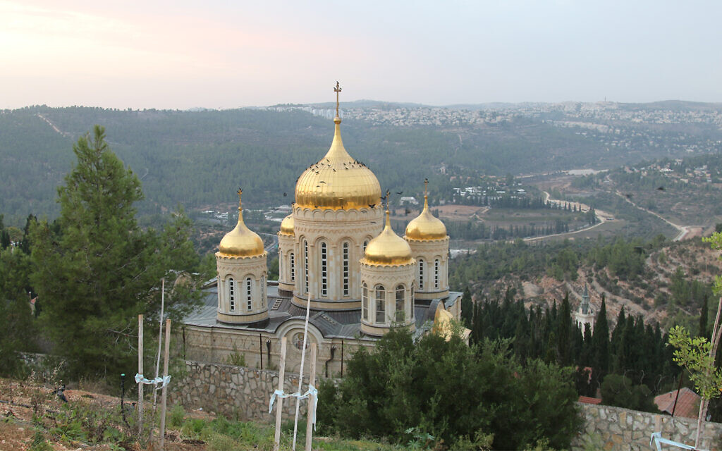L'église orthodoxe russe à Ein Kerem, financée par la Russe Elizabeth Feyodorovna au début du 20e siècle. (Crédit : Shmuel Bar-Am) L'église orthodoxe russe à Ein Kerem, financée par la Russe Elizabeth Feyodorovna au début du 20e siècle. (Crédit : Shmuel Bar-Am)