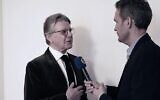 Geoffrey Hoguet (G), un descendant de la famille Rothschild interviewé le 25 février 2020 (Capture écran/YouTube)