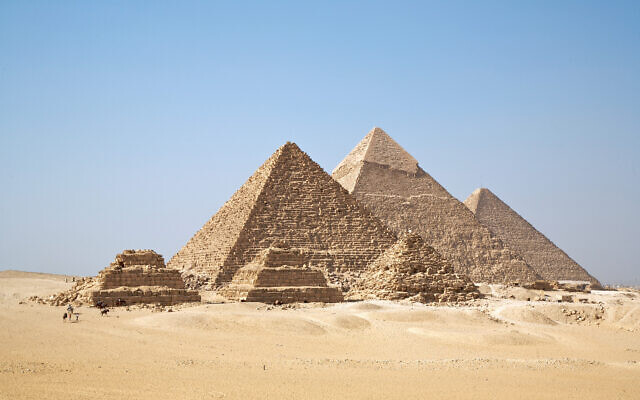 Les pyramides de Guizeh, Egypte. (Wikipédia CC BY-SA 2.0) Les pyramides de Guizeh, Egypte. (Wikipédia CC BY-SA 2.0)